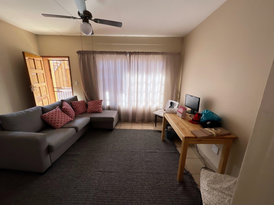 To Let 2 Bedroom Property for Rent in Die Bult North West